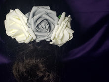 Load image into Gallery viewer, Floral HairCombs