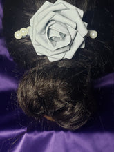 Load image into Gallery viewer, Pearl Floral Hair Combs