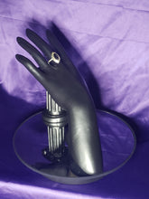 Load image into Gallery viewer, Black Stone Ring
