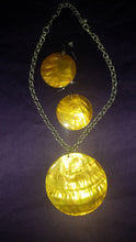 Load image into Gallery viewer, Yellow Shell Jewelry Set
